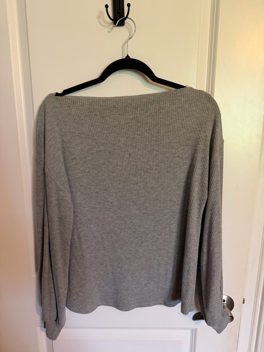 ANDRÉE BY UNIT Gray Ribbed Boatneck Top